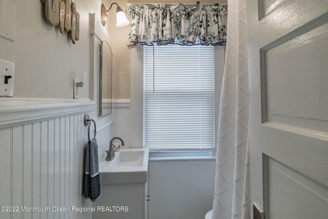 51 Seadrift Avenue, Highlands, NJ 07732