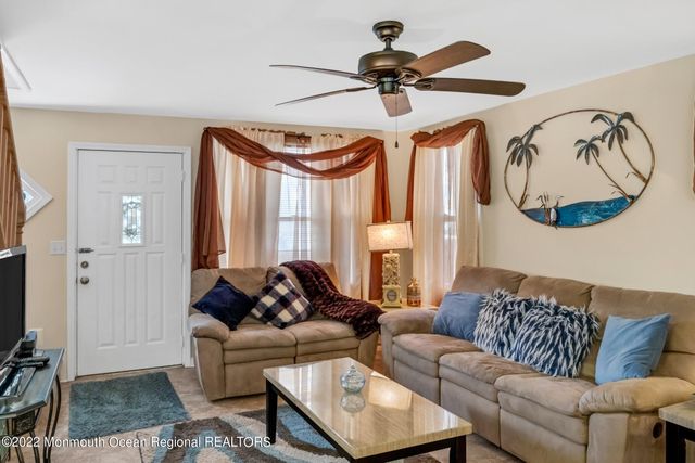 51 Seadrift Avenue, Highlands, NJ 07732