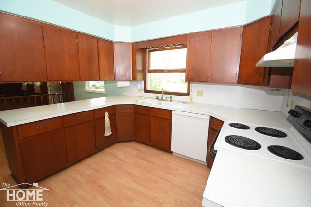 6923 S Byron Road, Durand, MI 48429