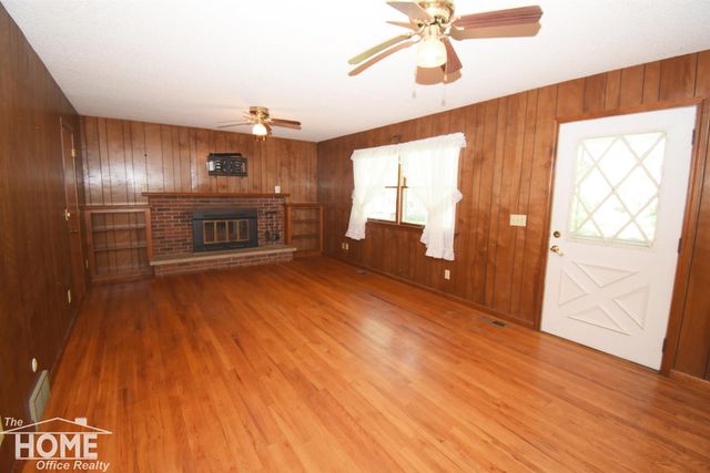 6923 S Byron Road, Durand, MI 48429