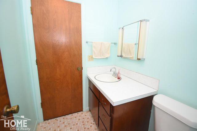 6923 S Byron Road, Durand, MI 48429
