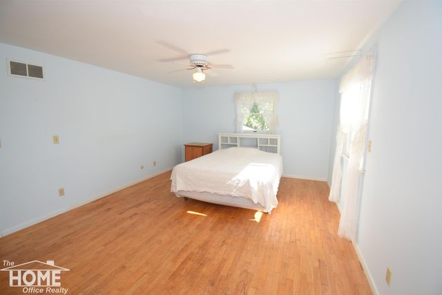 6923 S Byron Road, Durand, MI 48429