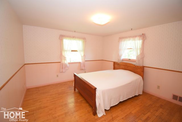 6923 S Byron Road, Durand, MI 48429