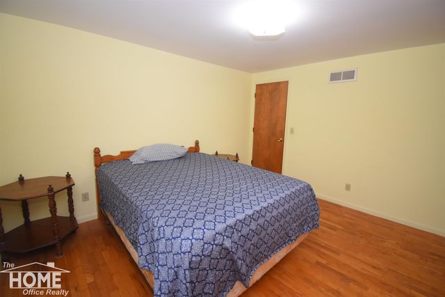 6923 S Byron Road, Durand, MI 48429