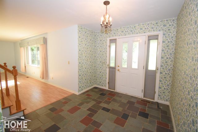 6923 S Byron Road, Durand, MI 48429