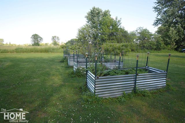 6923 S Byron Road, Durand, MI 48429