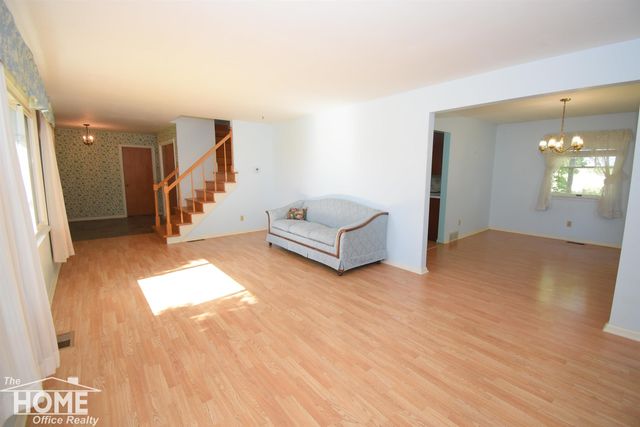 6923 S Byron Road, Durand, MI 48429