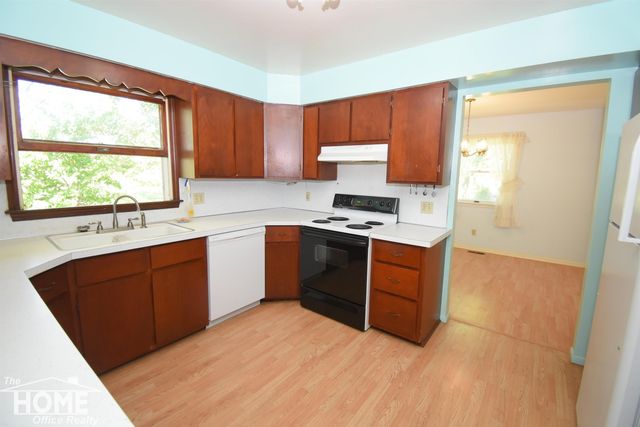 6923 S Byron Road, Durand, MI 48429
