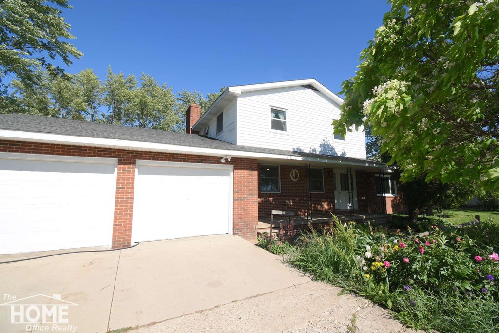 6923 S Byron Road, Durand, MI 48429