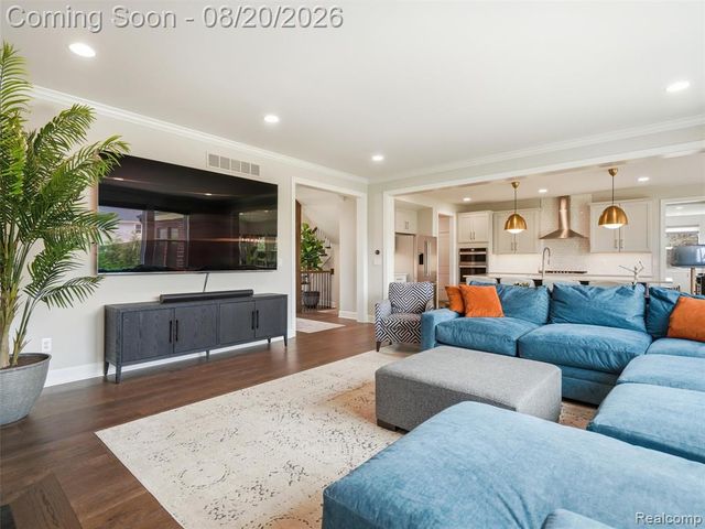 4142 Ascott Lane, Walled Lake, MI 48390