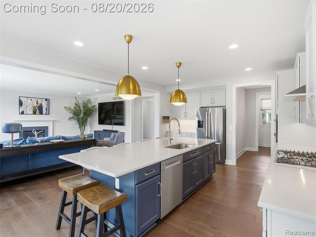 4142 Ascott Lane, Walled Lake, MI 48390