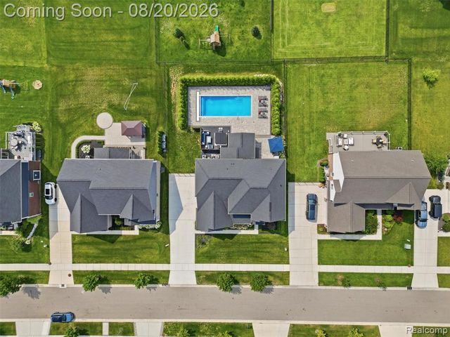 4142 Ascott Lane, Walled Lake, MI 48390