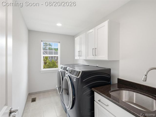 4142 Ascott Lane, Walled Lake, MI 48390