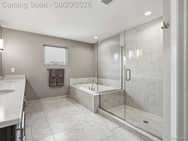 4142 Ascott Lane, Walled Lake, MI 48390