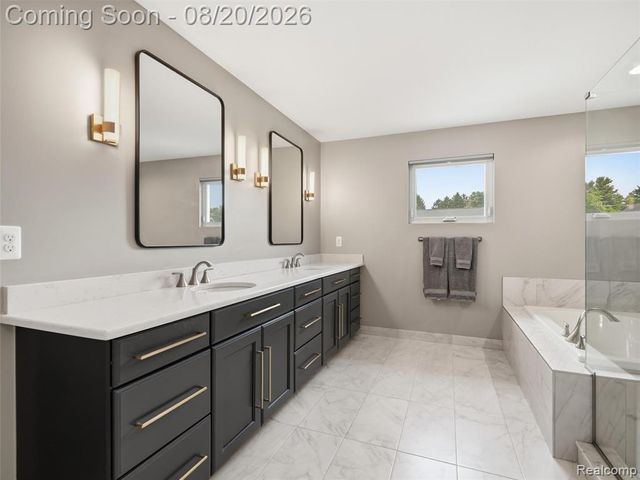 4142 Ascott Lane, Walled Lake, MI 48390