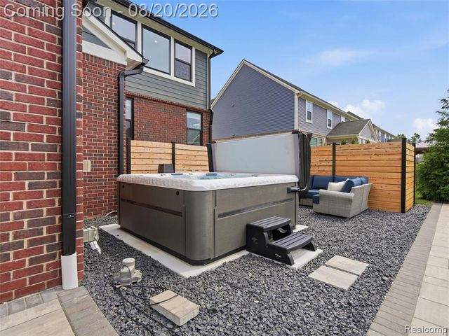 4142 Ascott Lane, Walled Lake, MI 48390