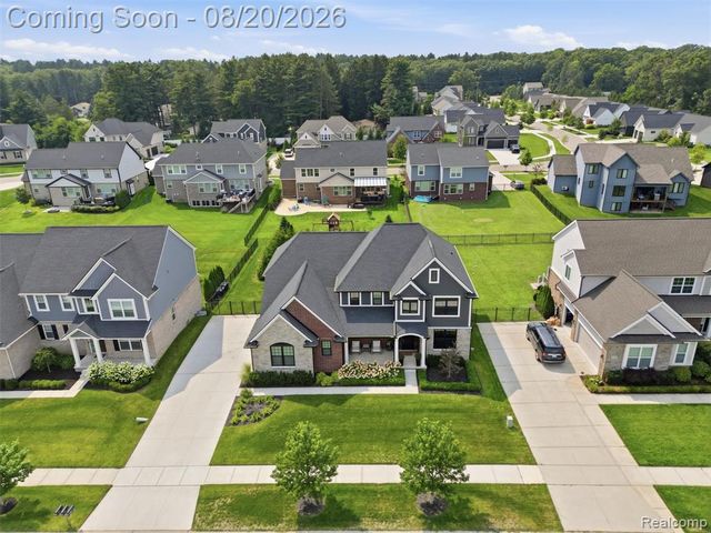 4142 Ascott Lane, Walled Lake, MI 48390