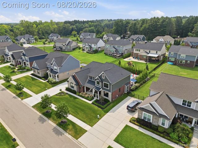 4142 Ascott Lane, Walled Lake, MI 48390