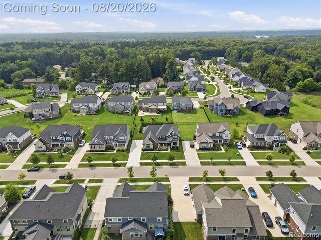 4142 Ascott Lane, Walled Lake, MI 48390