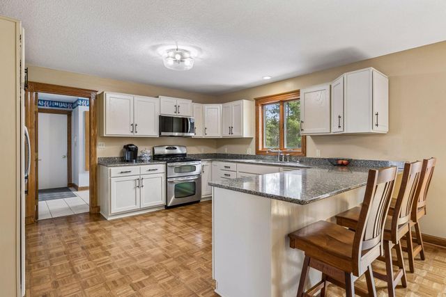 13235 4th Street N, Stillwater, MN 55082