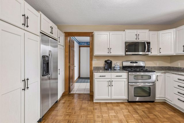 13235 4th Street N, Stillwater, MN 55082