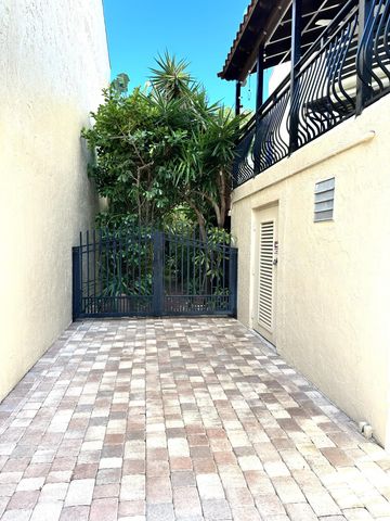 1616 Atlantic Blvd Apt 5, Key West, FL 33040