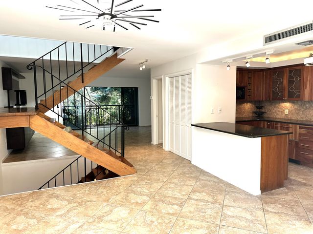 1616 Atlantic Blvd Apt 5, Key West, FL 33040