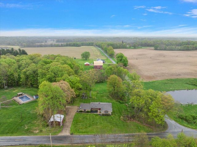 8467 Pucker Street, Berrien Center, MI 49102