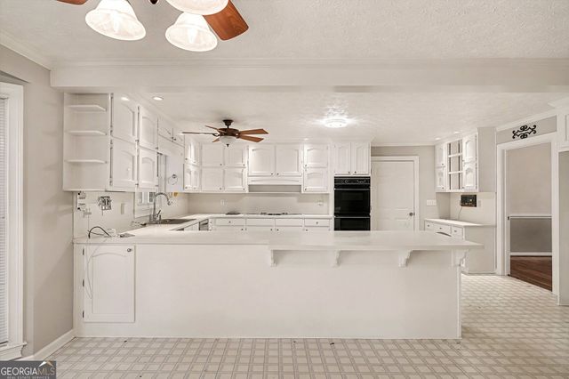 8566 Shoreline Drive, Jonesboro, GA 30236
