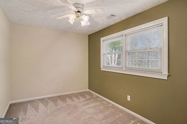 8566 Shoreline Drive, Jonesboro, GA 30236