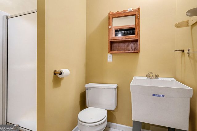 8566 Shoreline Drive, Jonesboro, GA 30236