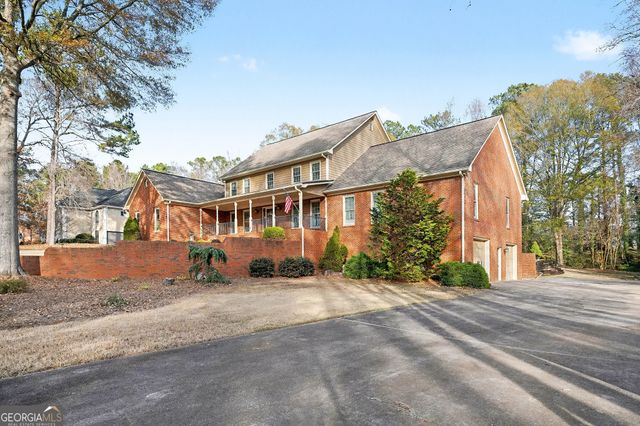8566 Shoreline Drive, Jonesboro, GA 30236