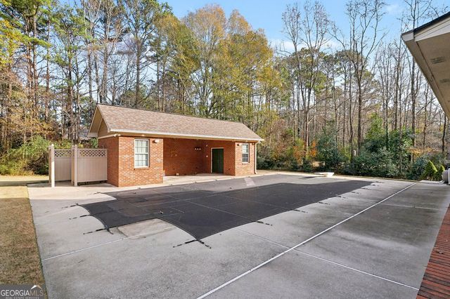 8566 Shoreline Drive, Jonesboro, GA 30236