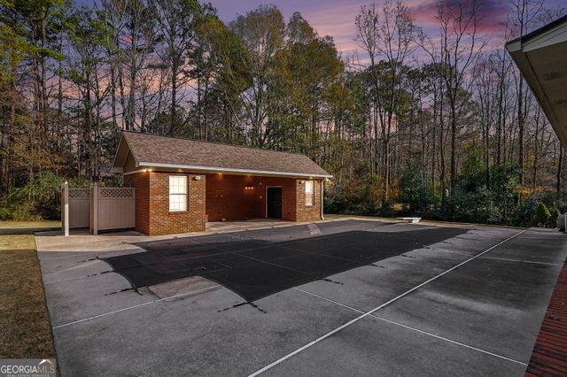 8566 Shoreline Drive, Jonesboro, GA 30236
