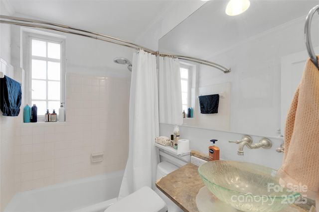 301 W 10th Street 306, Charlotte, NC 28202