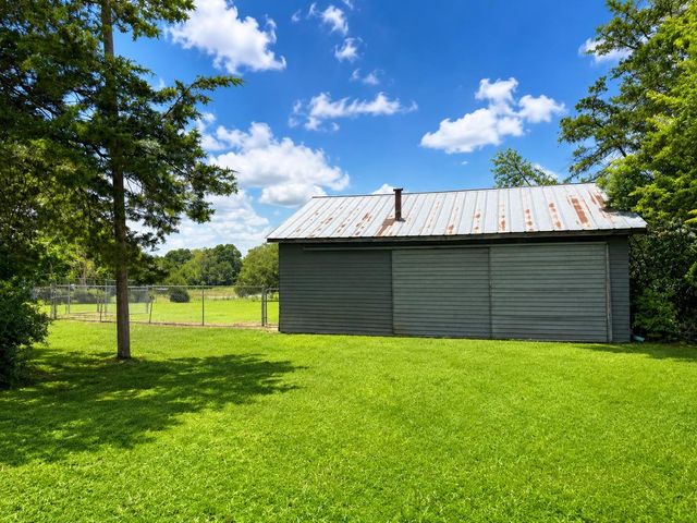 139 Zubicek Road, Cat Spring, TX 78933