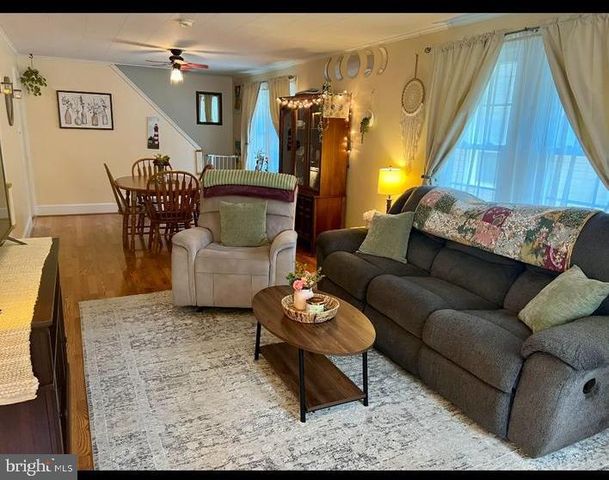 28 JENKINS AVE, Pennsville, NJ 08070