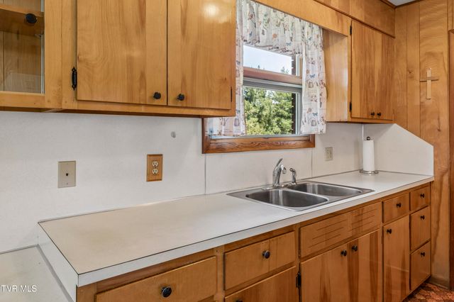 133 Rosefield Drive, Kingsport, TN 37660