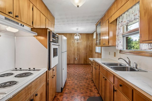 133 Rosefield Drive, Kingsport, TN 37660