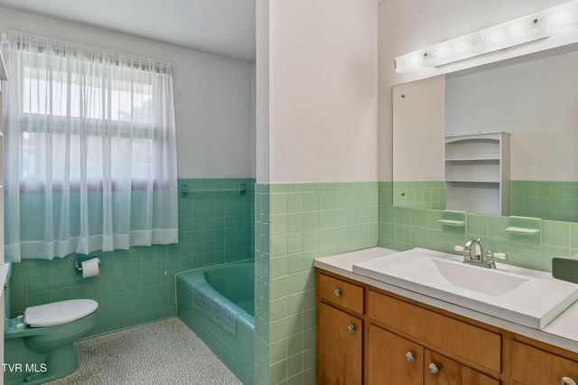 133 Rosefield Drive, Kingsport, TN 37660