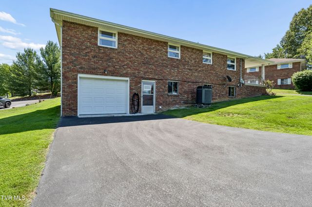 133 Rosefield Drive, Kingsport, TN 37660