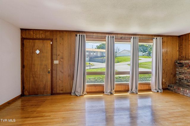 133 Rosefield Drive, Kingsport, TN 37660