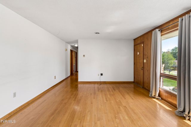 133 Rosefield Drive, Kingsport, TN 37660