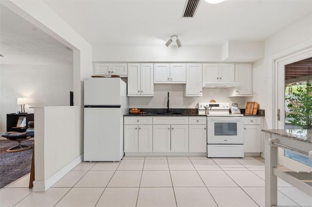 8346 42ND AVENUE N, St Petersburg, FL 33709