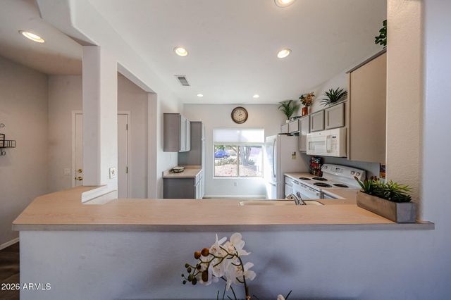 15974 W QUAIL CREEK Lane, Surprise, AZ 85374