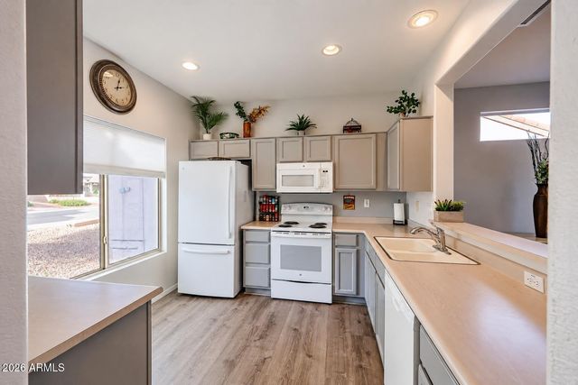 15974 W QUAIL CREEK Lane, Surprise, AZ 85374