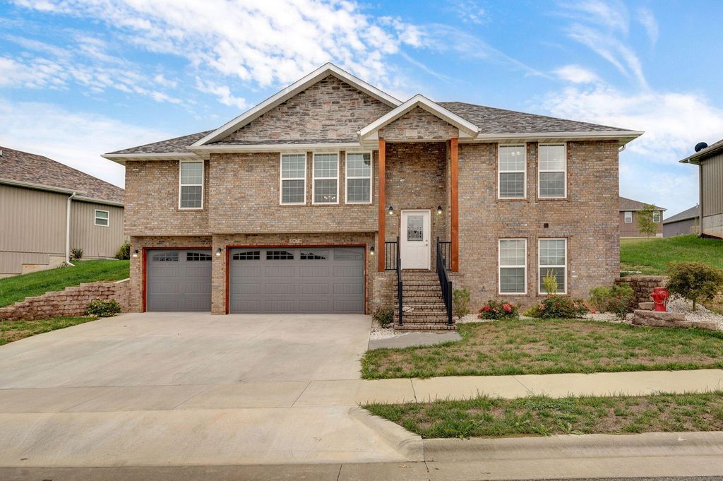 2070 Bull Run Road, Ozark, MO 65721