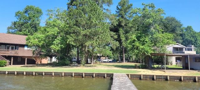 15088 Cozy Cove Lane, Willis, TX 77318