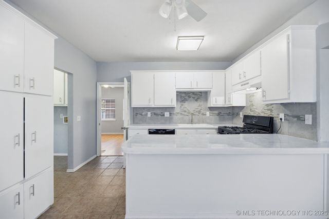 515 W 8th Avenue, Bristow, OK 74010