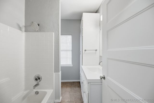 515 W 8th Avenue, Bristow, OK 74010